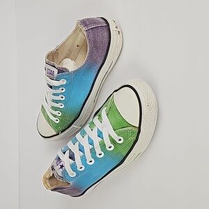 CONVERSE ALL-STAR CHUCK TAYLOR LOWTOP SHOES WOMANS SIZE 8 FAIR WELL WORN COND